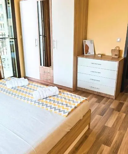 Family Amadeus Lux Apartament *