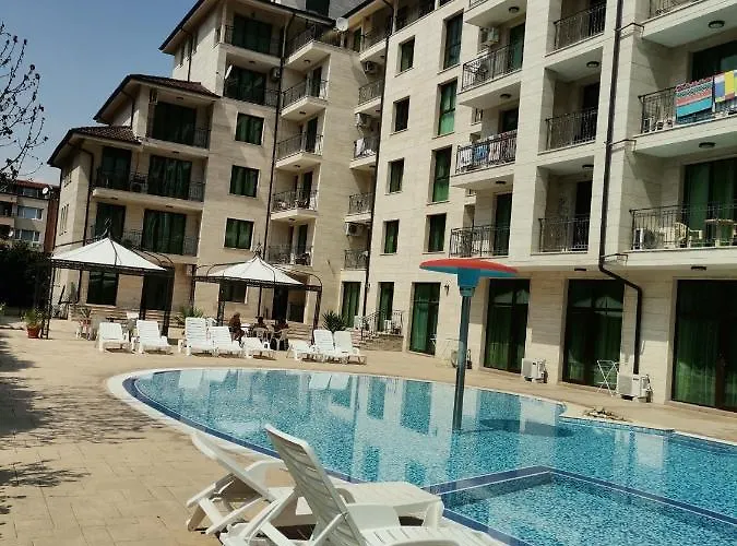 Family Amadeus Lux Apartment Slantschew brjag