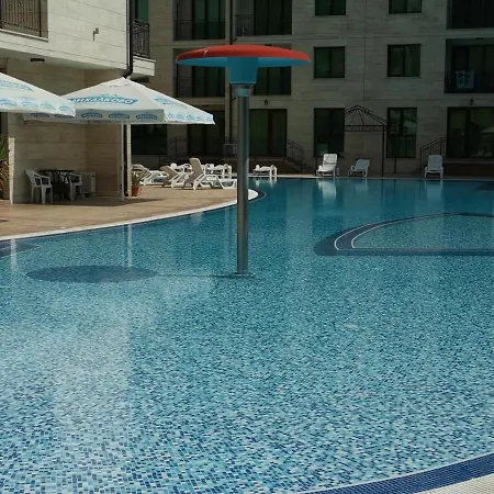 Family Amadeus Lux サニービーチ