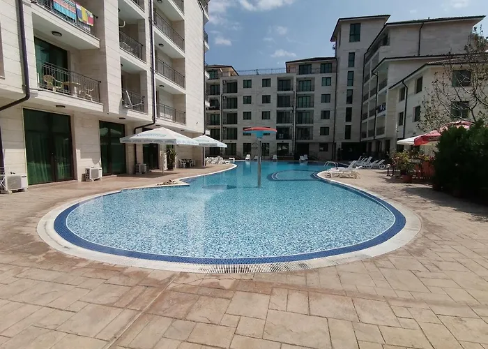 Daire Family Amadeus Lux *